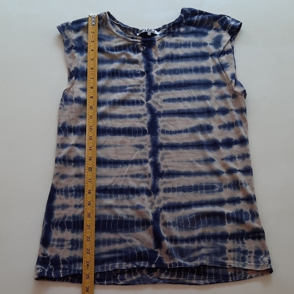 Pam & Gela small blue tye dye short sleeve top - Picture 10 of 11